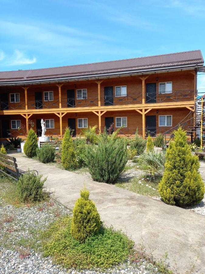 La Fontan Hotel Sukhumi Bagian luar foto