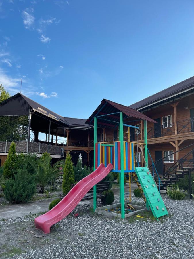 La Fontan Hotel Sukhumi Bagian luar foto